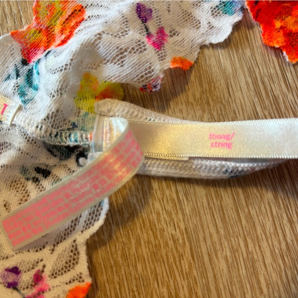 Victoria’s Secret PINK Floral Lace Thong✨ - Picture 4 of 4